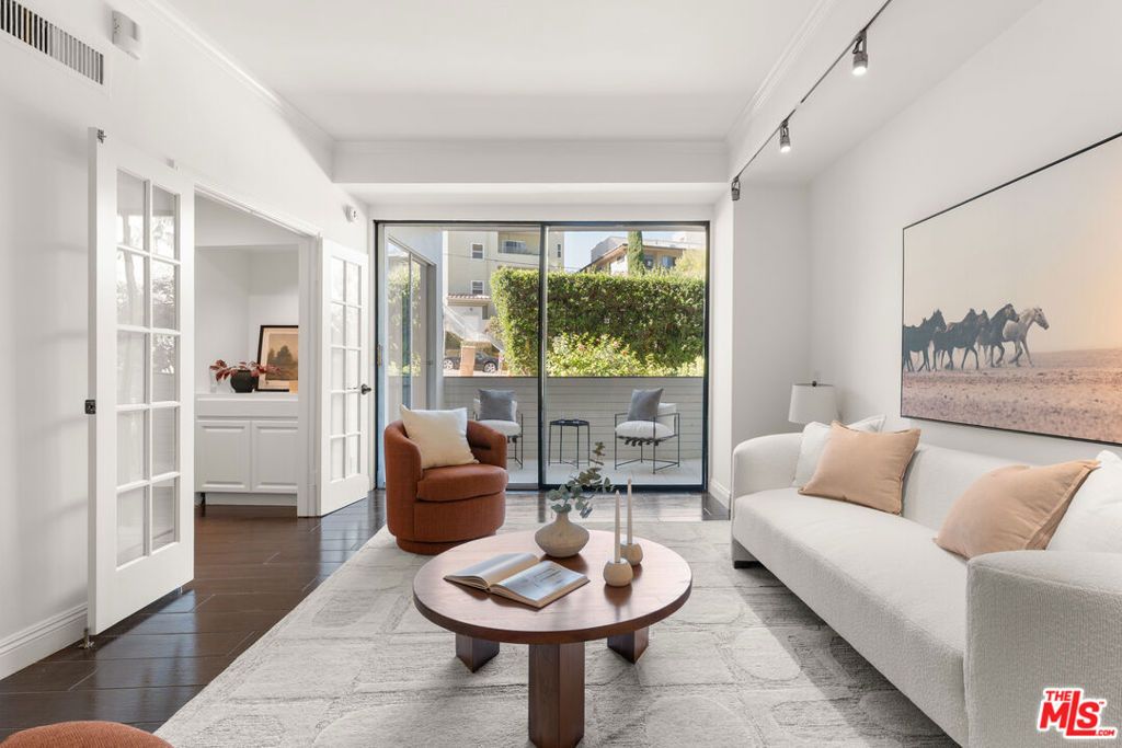 Image 1 of property listing at 7250 Franklin Avenue 107, Los Angeles, CA 90046