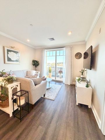 69 Foundry St 416, Wakefield, MA 01880