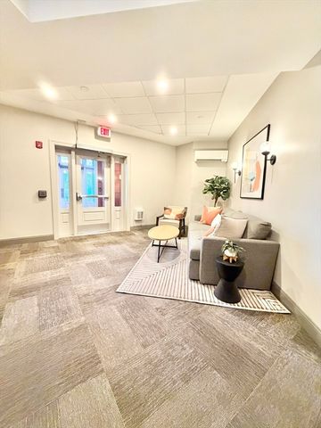 69 Foundry St 416, Wakefield, MA 01880