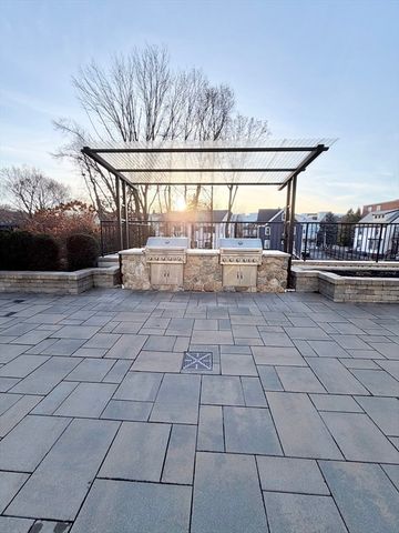 69 Foundry St 416, Wakefield, MA 01880