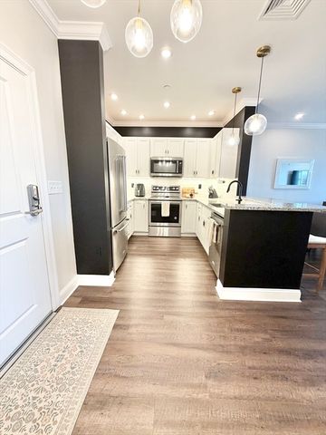 69 Foundry St 416, Wakefield, MA 01880