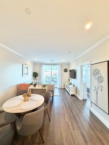 69 Foundry St 416, Wakefield, MA 01880