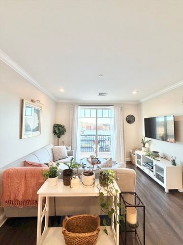 69 Foundry St 416, Wakefield, MA 01880