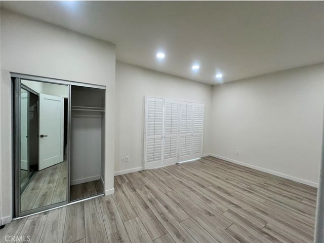 22245 Erwin Street 18, Woodland Hills, CA 91367