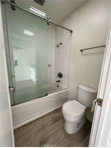 22245 Erwin Street 18, Woodland Hills, CA 91367