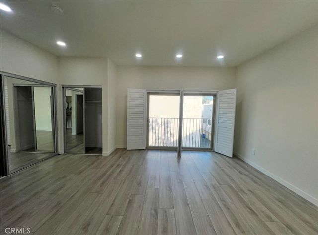 22245 Erwin Street 18, Woodland Hills, CA 91367