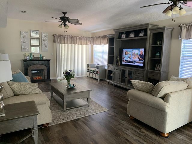 1619 Fenwick Avenue, Fort Walton Beach, FL 32547