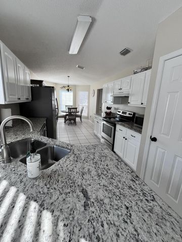 1619 Fenwick Avenue, Fort Walton Beach, FL 32547