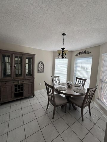 1619 Fenwick Avenue, Fort Walton Beach, FL 32547