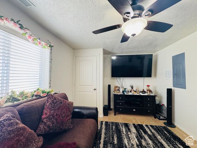 2552 W 2025 N, Clinton, UT 84015