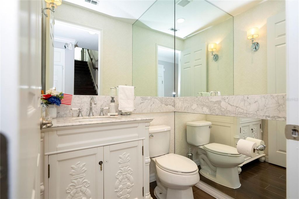 Image 12 of property listing at 5185 DOVE TREE STREET, Orlando, FL 32811