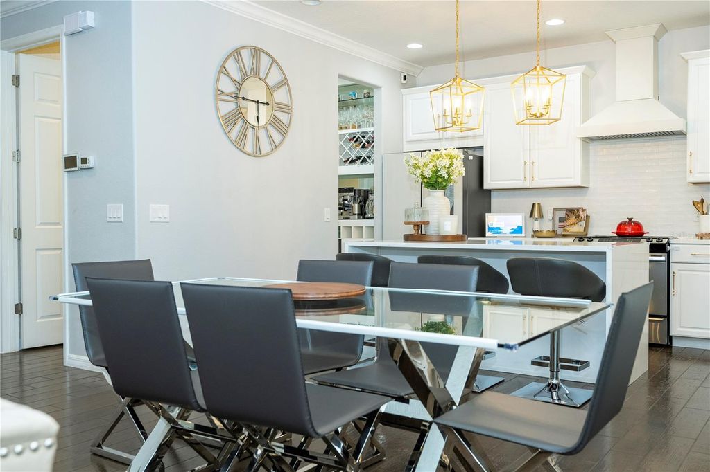 Image 16 of property listing at 5185 DOVE TREE STREET, Orlando, FL 32811