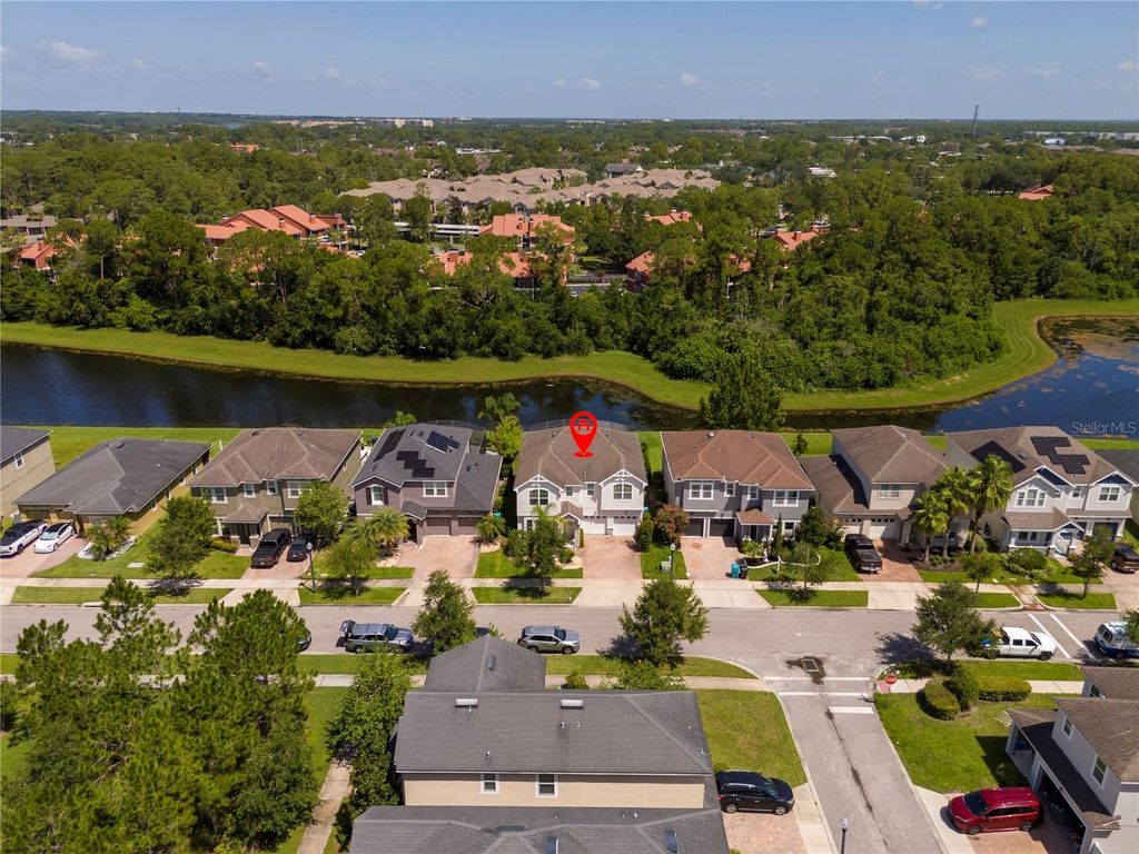 Image 4 of property listing at 5185 DOVE TREE STREET, Orlando, FL 32811