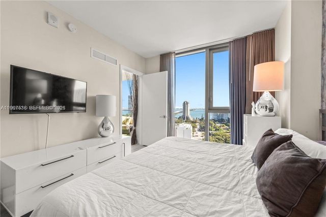 121 NE 34th St 1705, Miami, FL 33137