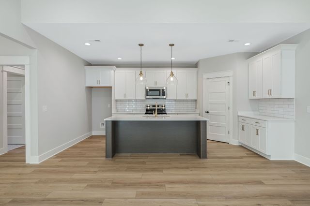 506 Mountain View Ct, Smyrna, TN 37167