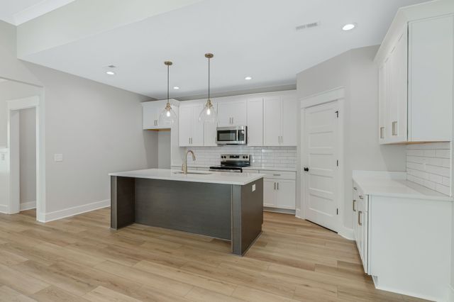 506 Mountain View Ct, Smyrna, TN 37167