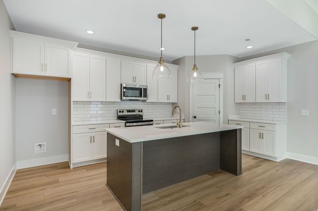 506 Mountain View Ct, Smyrna, TN 37167