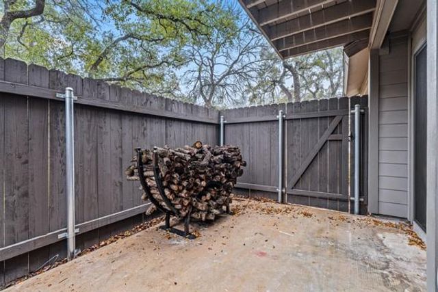 8406 Lyndon Lane A, Austin, TX 78729