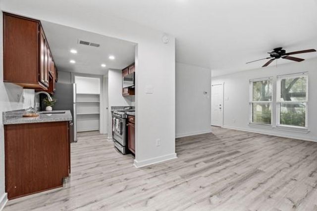 8406 Lyndon Lane A, Austin, TX 78729