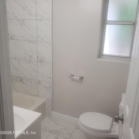 5531 AGRA Court, Jacksonville, FL 32209