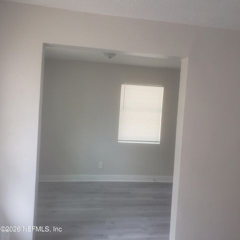 5531 AGRA Court, Jacksonville, FL 32209