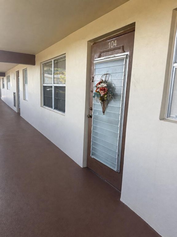 7500 NW 5TH Place 104, Margate, FL 33063