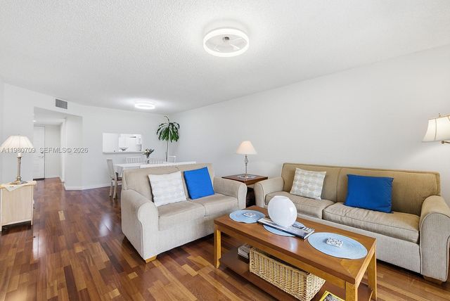 1200 SW 137th Ave 308E, Pembroke Pines, FL 33027