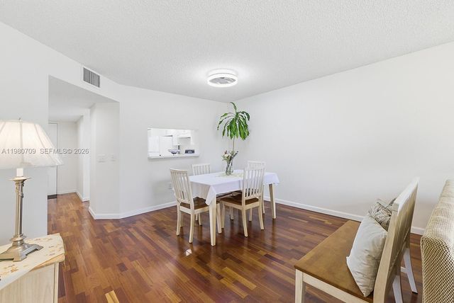 1200 SW 137th Ave 308E, Pembroke Pines, FL 33027