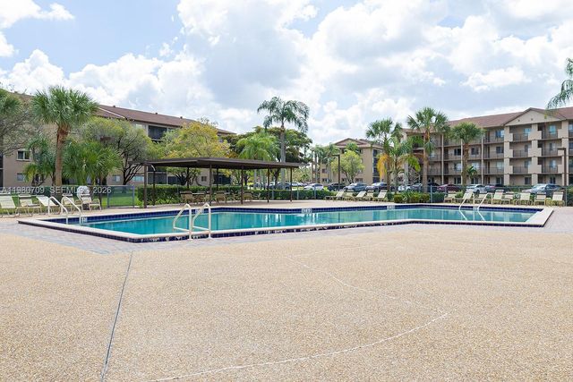 1200 SW 137th Ave 308E, Pembroke Pines, FL 33027