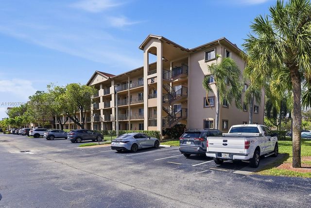 1200 SW 137th Ave 308E, Pembroke Pines, FL 33027