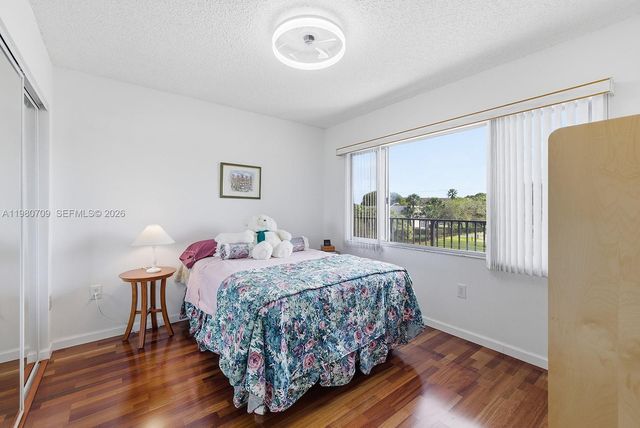 1200 SW 137th Ave 308E, Pembroke Pines, FL 33027