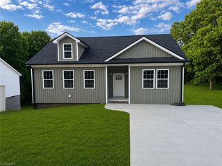 134 Pinnix Street, Jonesville, NC 28642