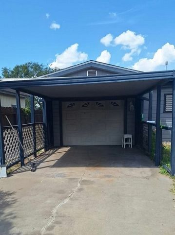 714 E Avenue C Ave, Kingsville, TX 78363