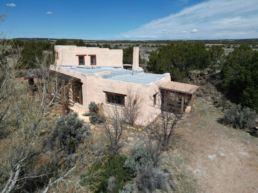 Image 41 of property listing at 33 KESTREL Road, Ramah, NM 87321