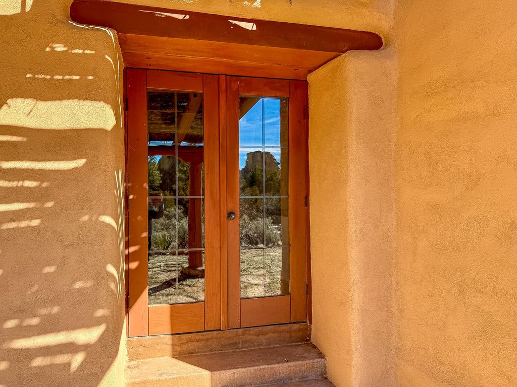 Image 8 of property listing at 33 KESTREL Road, Ramah, NM 87321