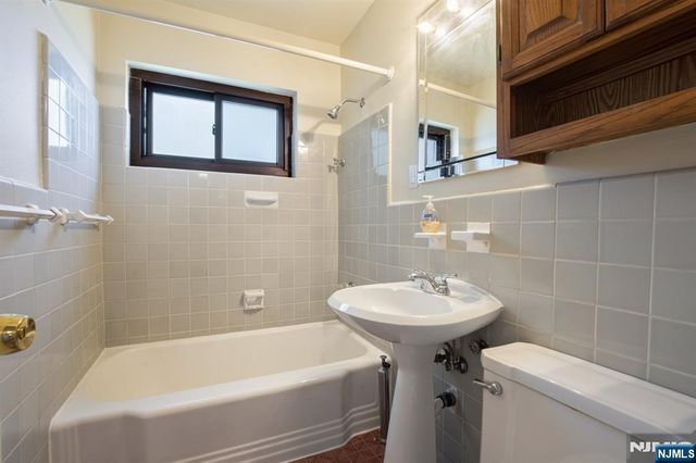 3081 Edwin Avenue 3G, Fort Lee, NJ 07024