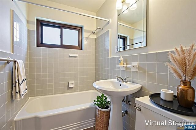 3081 Edwin Avenue 3G, Fort Lee, NJ 07024