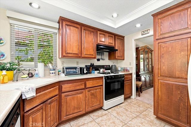 29028 Willow Creek, Highland, CA 92346