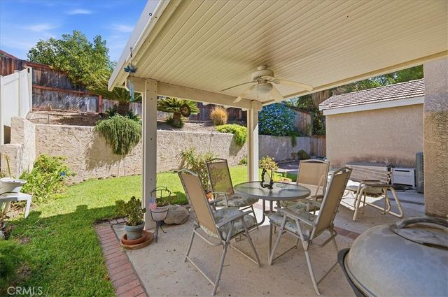 29028 Willow Creek, Highland, CA 92346