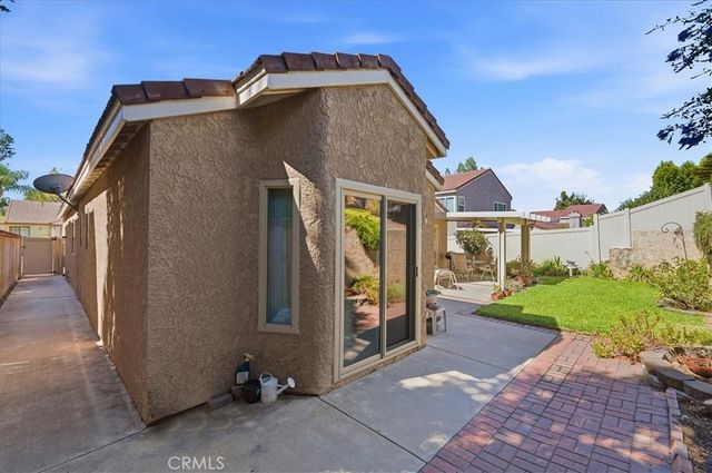 29028 Willow Creek, Highland, CA 92346