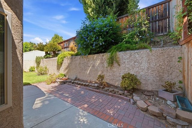 29028 Willow Creek, Highland, CA 92346