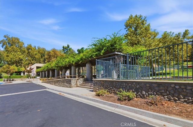29028 Willow Creek, Highland, CA 92346