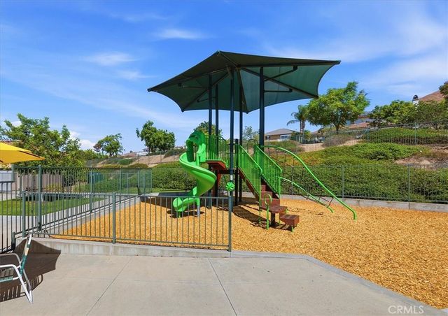 29028 Willow Creek, Highland, CA 92346