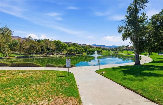 29028 Willow Creek, Highland, CA 92346