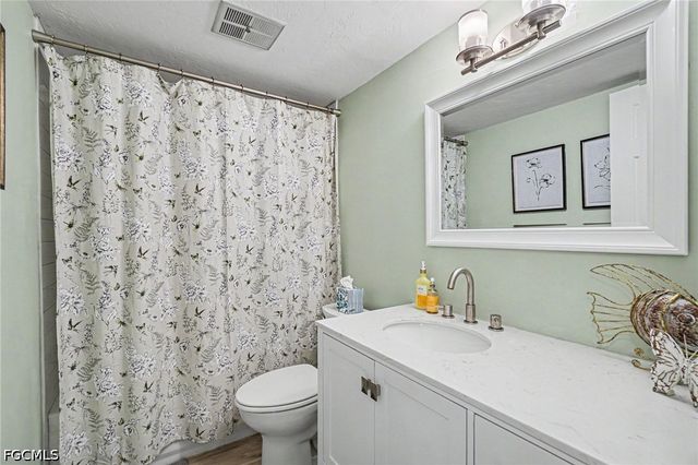 2912 Oleander ST B3, St James City, FL 33956