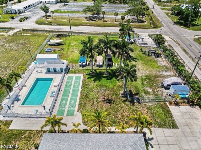 2912 Oleander ST B3, St James City, FL 33956