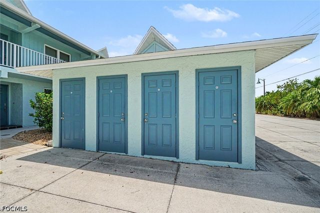 2912 Oleander ST B3, St James City, FL 33956