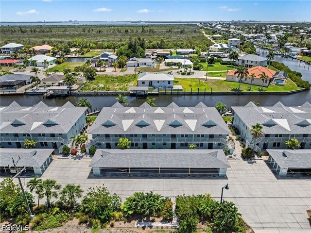 2912 Oleander ST B3, St James City, FL 33956