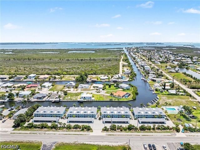 2912 Oleander ST B3, St James City, FL 33956