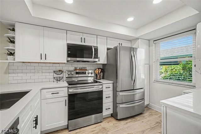 2912 Oleander ST B3, St James City, FL 33956